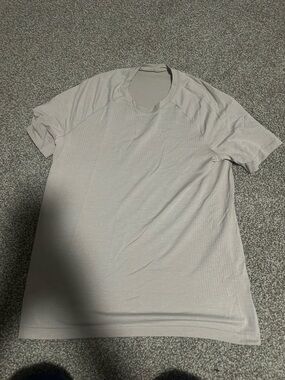 lululemon athletica Men's Short Sleeve Tech Tee - Light Gray
